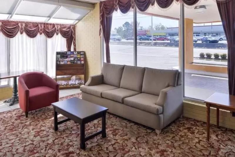 Quality Inn Starkville Ngoại thất bức ảnh