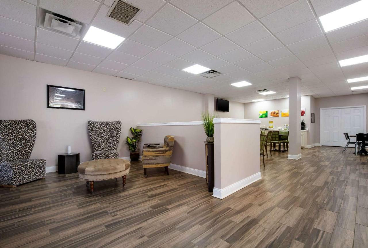 Quality Inn Starkville Ngoại thất bức ảnh
