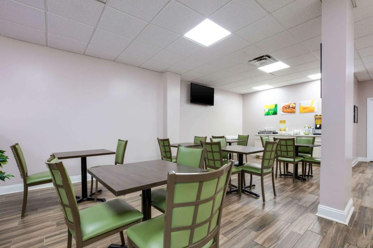 Quality Inn Starkville Ngoại thất bức ảnh
